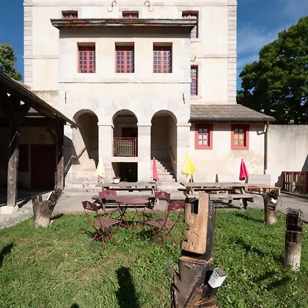 Le Pavillon Des Officiers * 蒙多凡